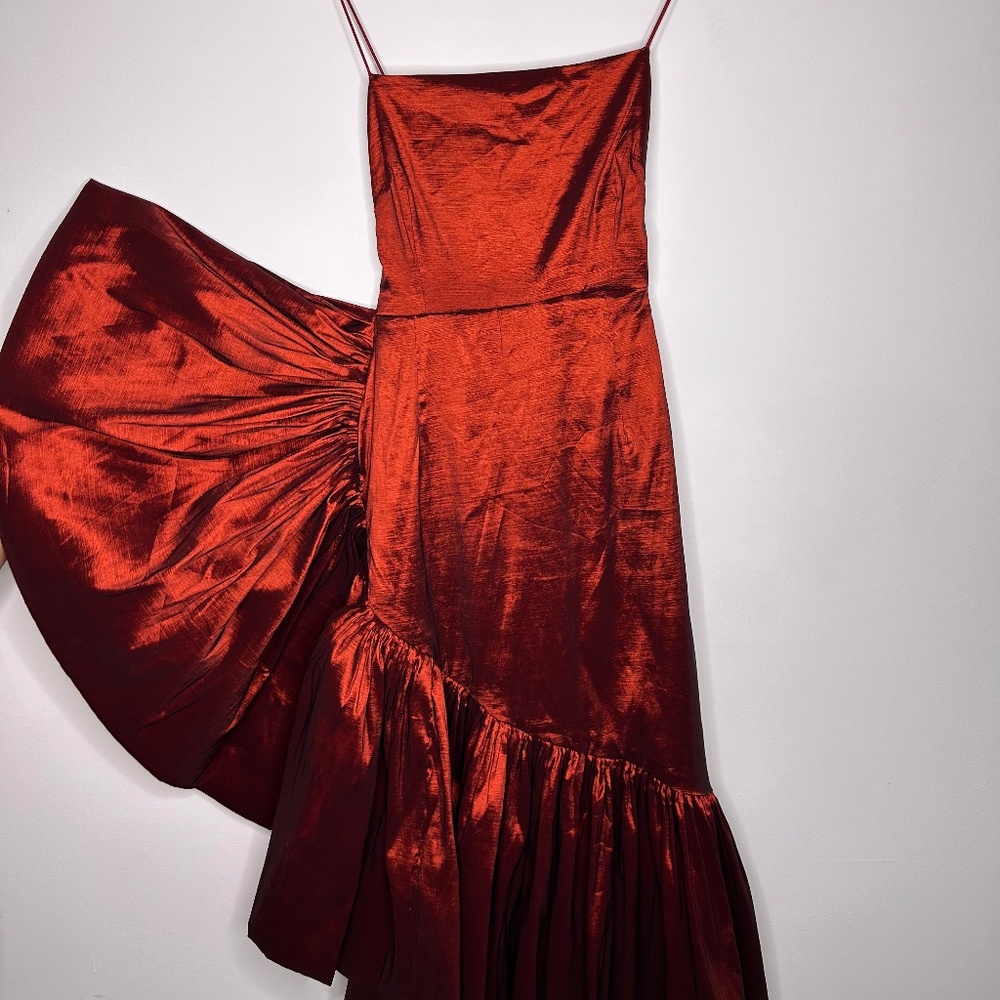 Curve enhancing structured dress in beautiful blood red